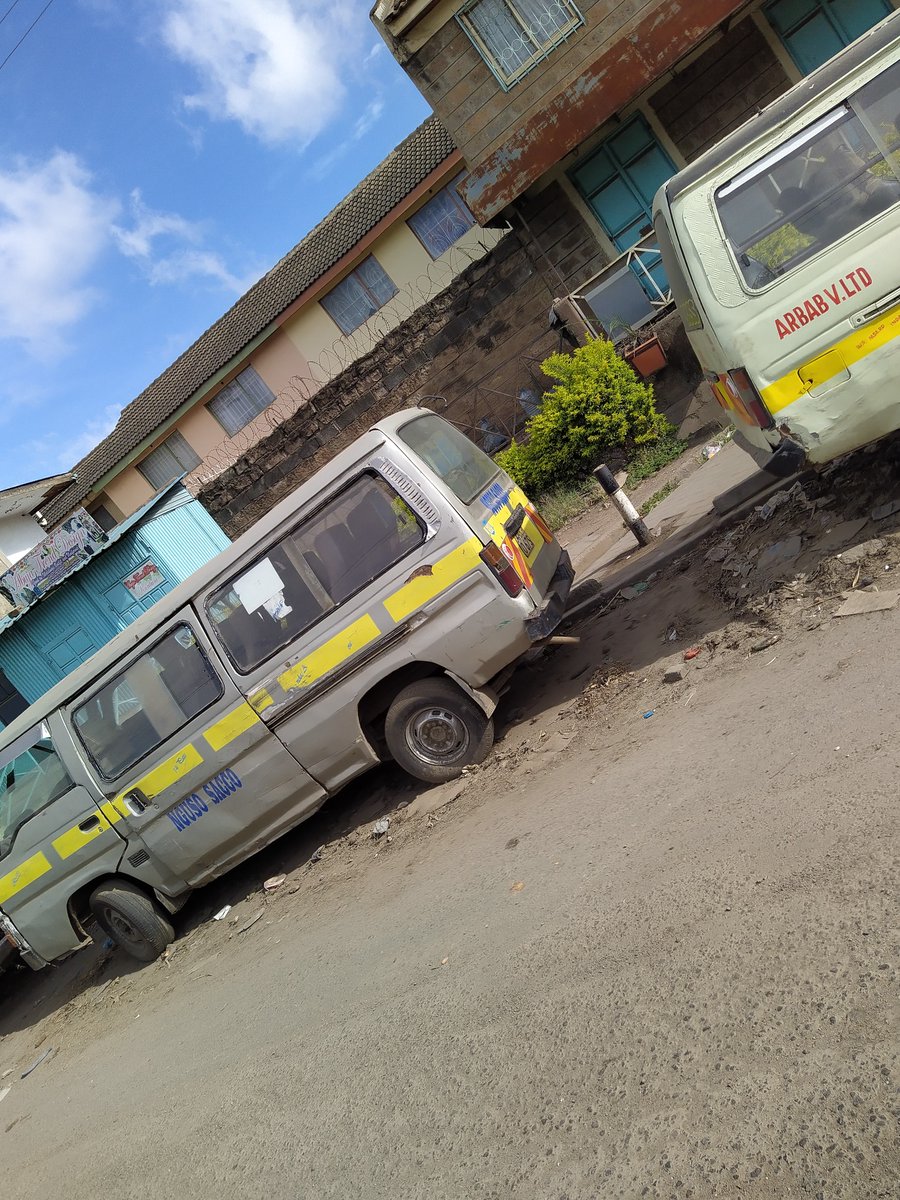 ngummoresident's tweet photo. @NMS_Kenya Kindly assist remove a repair garage that has taken over mbagathi rd from magiwa to shadrack kimalel primary https://t.co/i1GoK9gxXI