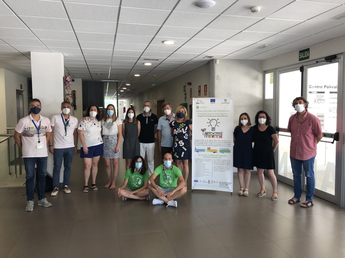 PlacidMadramany's tweet photo. CEIP el Castell de Corbera és el guanyador del concurs d'estalvi d'energia del projecte #ESMESproject. Ahir es varen presentar les activitats dels 9 CEIP participants i va ser escollit aquest centre com el millor pels seus companys @riberaenergia @ENICBCMed https://t.co/HcF4PS6Gbw
