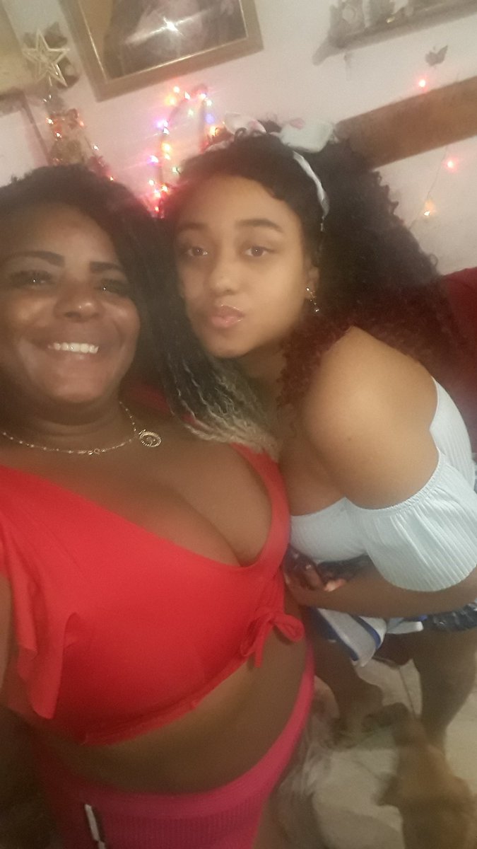 DboradePaulaOl3's tweet photo. Parabéns princesa linda da mamãe, q Deus te abençoe más e te dê muita saúde sucesso na sua vida, te amo 🙌🏽❤😍😍❤🙌🏽🎊🎉🎂Tata faz12🙌🏽❤ https://t.co/OFlKQ8DMAl