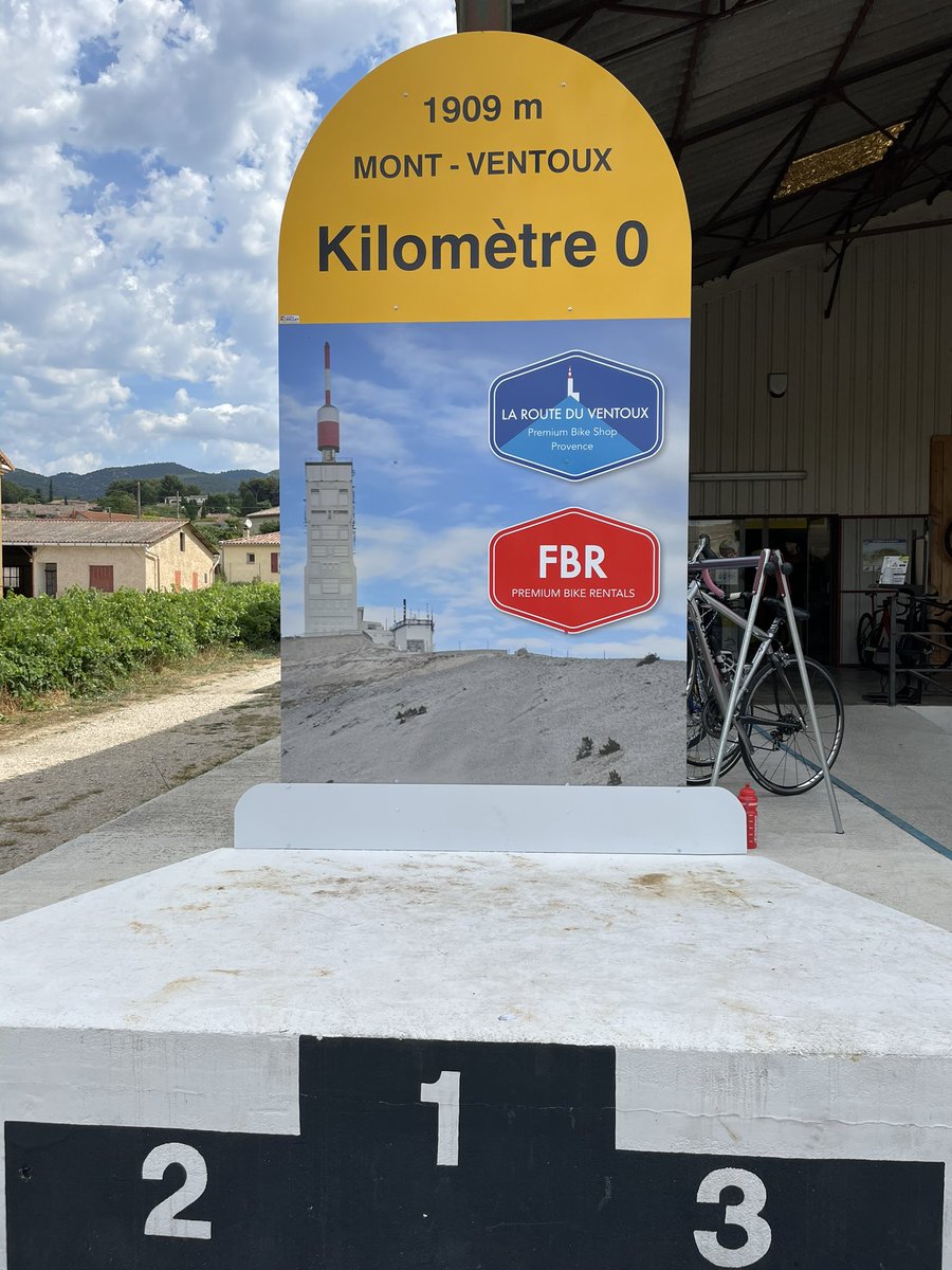 1reslignes's tweet photo. On se prépare pour demain…. #montventoux 
#event #sport #travel #1reslignes #premiereslignesconseil https://t.co/4yzp5JI6mD