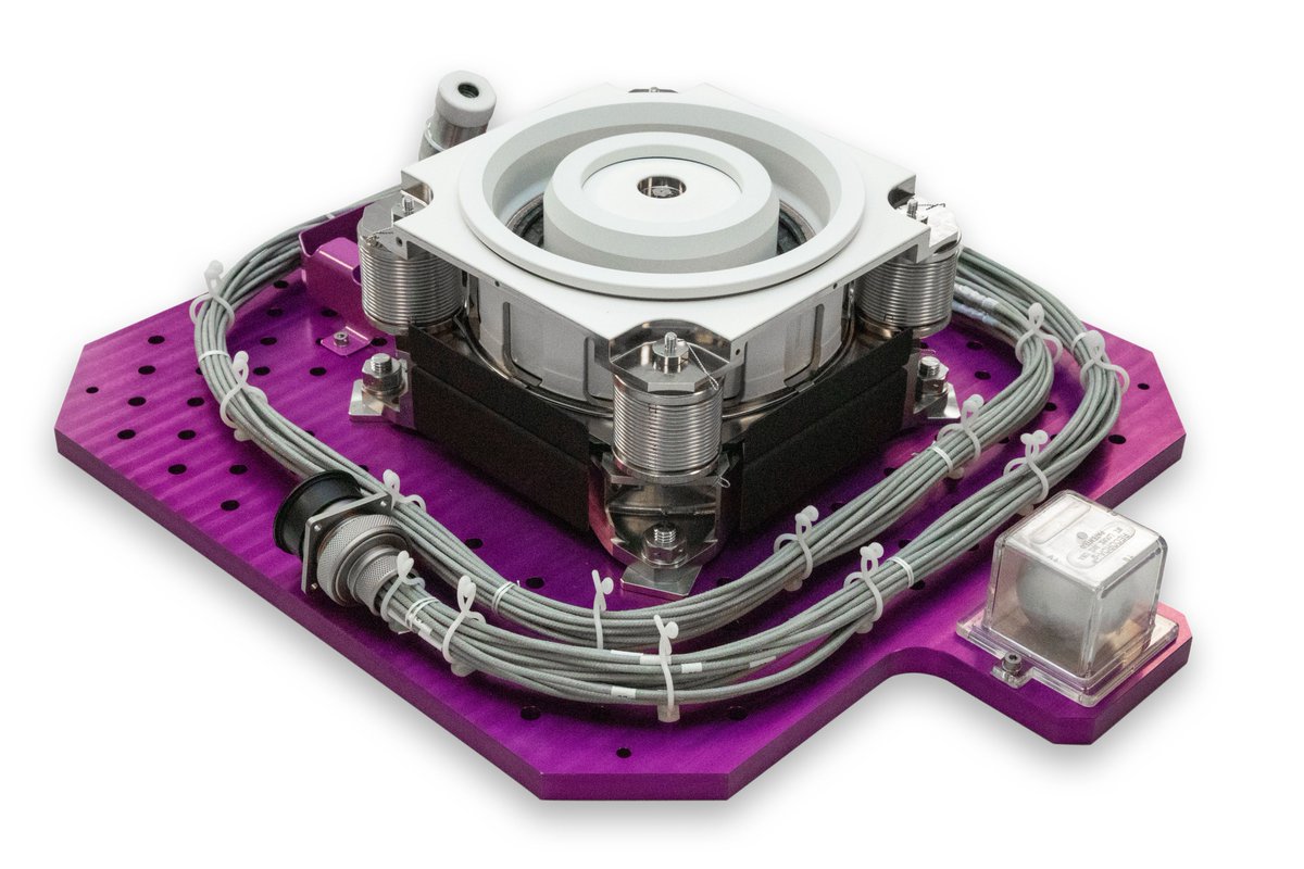SafranEngines's tweet photo. [#SafranInside👀] Direction la @VilledeVernon 🇫🇷, pour vous faire découvrir notre unité de propulsion électrique.           
✅ N°1 de la propulsion plasmique en Europe🥇
✅Plus de 7⃣5⃣ collaborateurs 👩‍🔧
✅Une large gamme de propulseur dont la puissance varie de 500 à 20 000 W 🛰️ https://t.co/1XdXrLL5Om