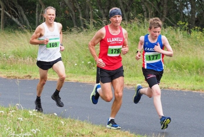 Great to be back racing!! WELSH Athletics 5k series . 18:50. Photos by Paul Stillman