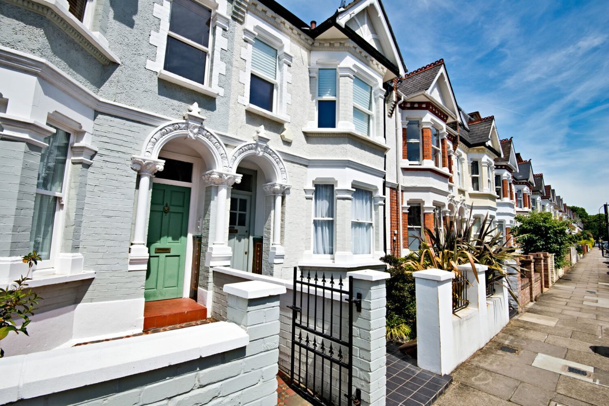 The Importance of Property Valuations

When you have decided it is time to sell your home and move on to pastures new, you have a lot to think about. 

Read more here: bit.ly/3dOZwcW