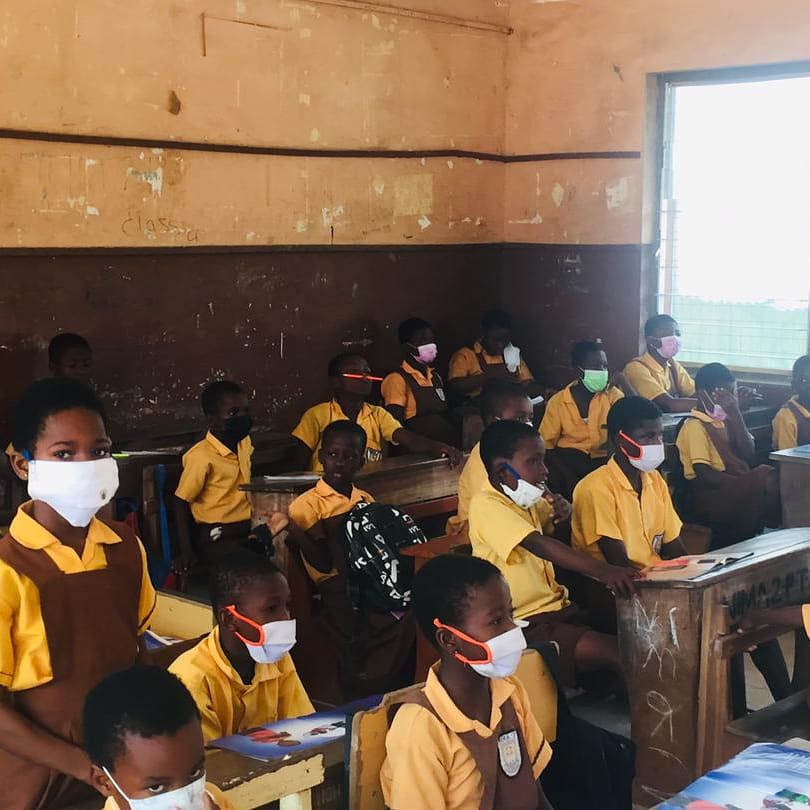UnitedWayGhana's tweet photo. Our in school Gold for Gold Literacy Project at the Nima Cluster of School's for basic 1-3 student's funded by @Newmont_Ghana helps our young learners to discover a love for reading.

Click on the link below to help us support more schools.
https://t.co/GwM5XyRUI0
#inspiretoread https://t.co/pJbqnd7vHb