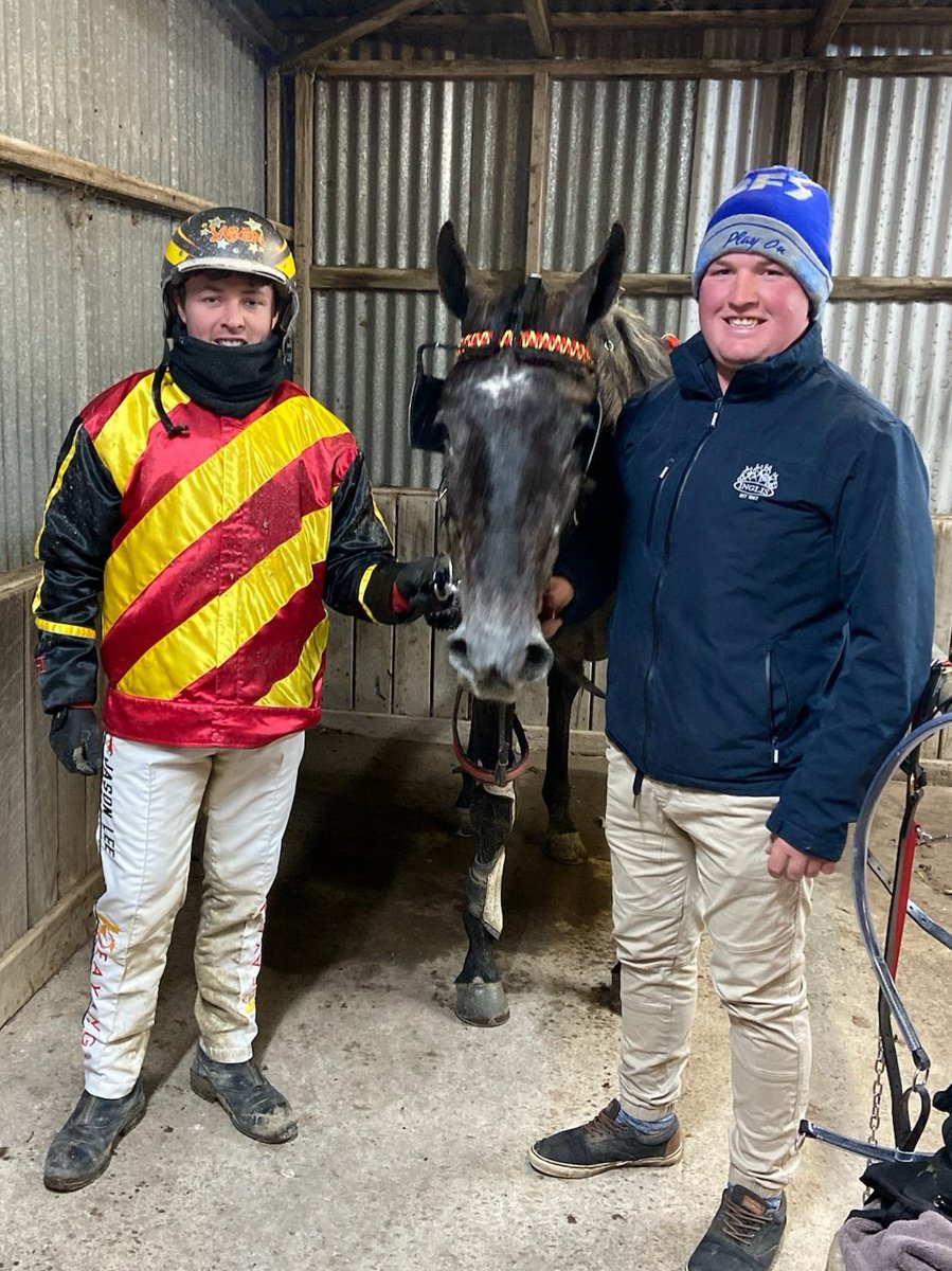 Silver Mystique won the 2180m @CervusEquipment Terang 3yo Pace in a mile rate of 1:58:6
Trained by <a href="/mattyhorsnell/">Matt Horsnell</a> &amp; driven by <a href="/JLee_8/">Jason Lee</a>
Congratulations to owners: T Hawkett, S Velez, N Godsell, C Lee &amp; P Hawkett