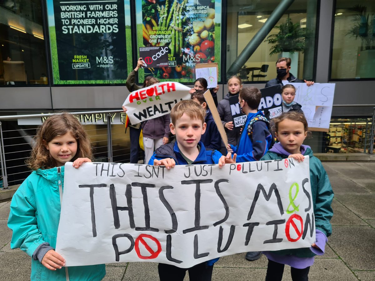 CampaignNocado's tweet photo. How sad is the sound of children demonstrating against @marksandspencer opening a massive depot next to their primary school.😡 
@fredsirieix1 As brand ambassador, please get this message across to @therealarchie.
#DropTheDepot! https://t.co/LByALSNneB