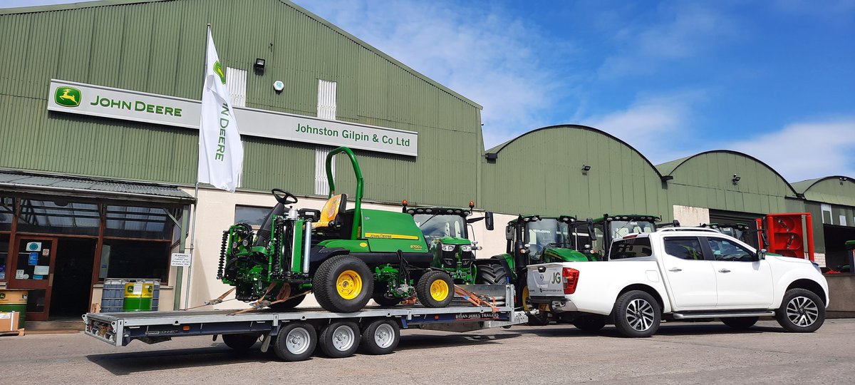 RickyNei11's tweet image. New @JohnDeere 8700A delivered recently to a local golf club. Awesome machine packed full of the latest technology. Why not call, DM or email today to discuss your mowing requirements. #professional #strengthreliability