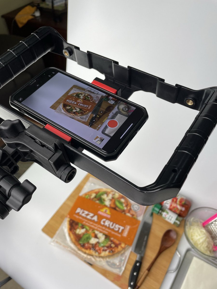 fazleyjalal's tweet photo. Ramai ramai yang nak record video untuk IG, Tiktok, Facebook tapi tak tahu nak guna setup macam mana. 

Meh sini aku bagitahu apa yang aku guna untuk record content. 

[THREAD] https://t.co/QmdoT3Wtwe