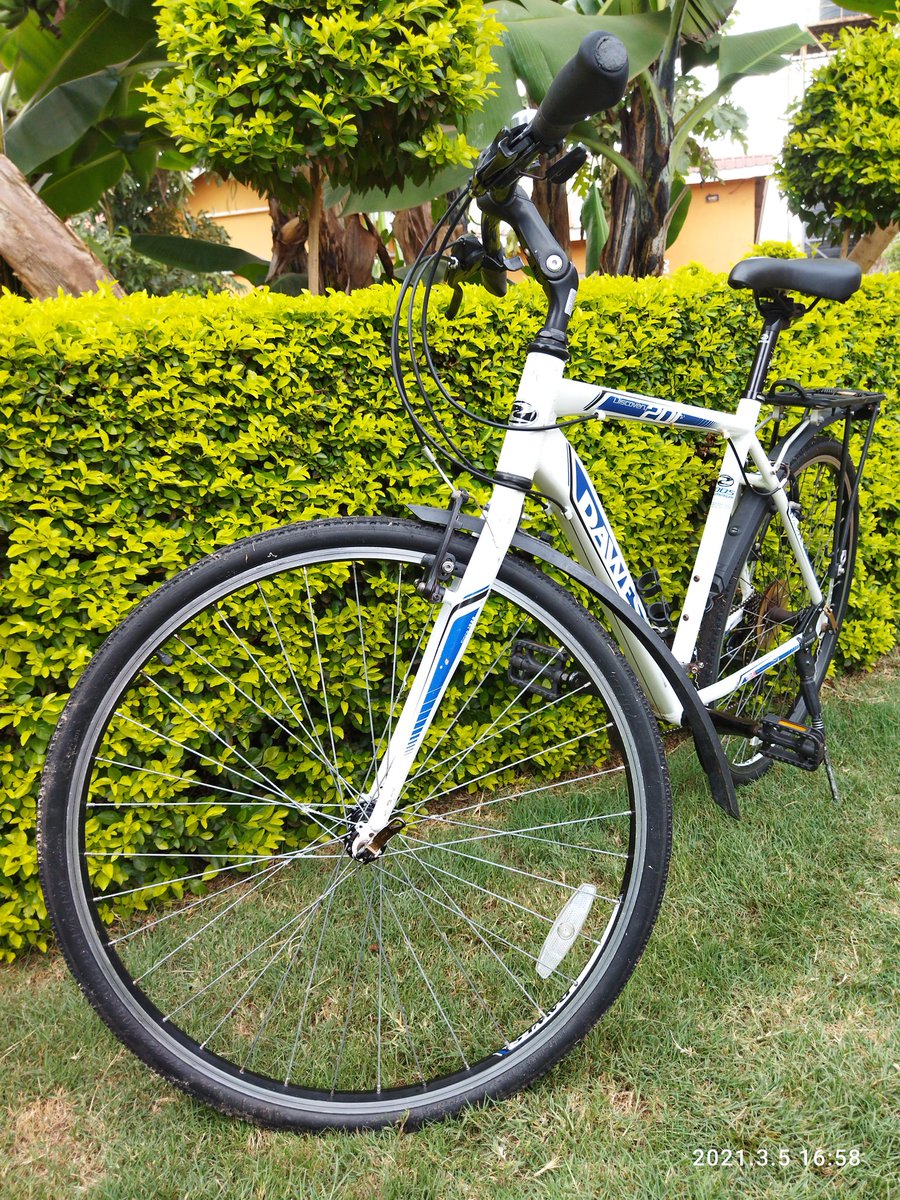 This super Hybrid bike was stolen from my Ruiru home tonight 5/6th July 2021. Thieves got into the compound. Anyone seeing it please help report @Sir_Labz @AwesomeCycling @Ma3Route @NPSOfficial_KE @spinkingske pic.twitter.com/pLvbra0SGE
