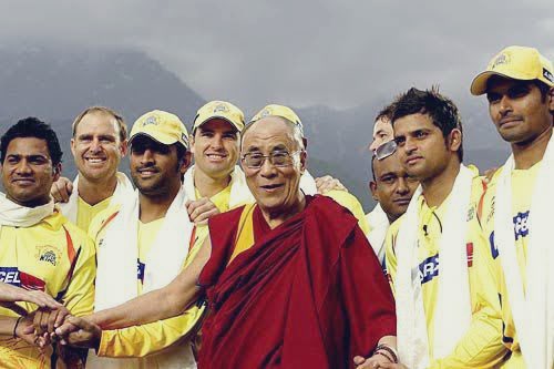 ImRaina's tweet photo. Wishing His Holiness @DalaiLama a very Happy Birthday. May you continue to inspire the world &amp; enlighten us with your work for the humanity. Praying for your good health &amp; long life! https://t.co/B1794mhxSv