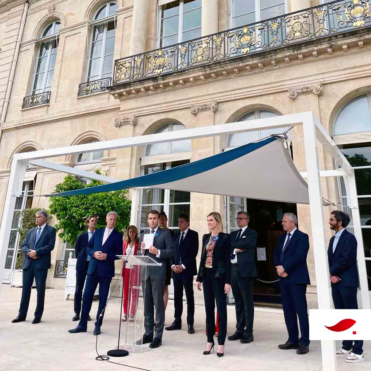 Our customer SOCOTEX participated this weekend to the second edition of the "Fabriqué en France" exhibition, at the Palais de l'Elysée. 
On this occasion, SOCOTEX chose to exhibit its product Abrivoile, with shade sails made of Soltis Lounge 96 Serge Ferrari fabric.
So Proud!