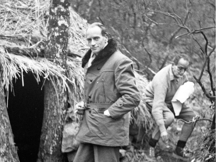 ICRC_library's tweet photo. Meet a member of Jean Pictet’s team: @ICRC delegate and legal adviser Jean de Preux.
Our latest portrait retraces his work in #IHL (he was the original drafter of the ICRC Commentary on #GCIII!) and as a delegate in Vietnam, Hungary, Algeria and Congo.
https://t.co/fBV4IAQ2QS https://t.co/oW1L7Czn6l
