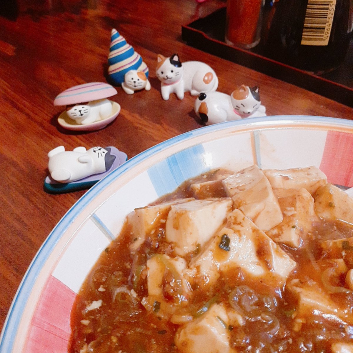 北本やきとり酎太郎ナウ！麻婆豆腐の横に可愛い子がいっぱい🎶