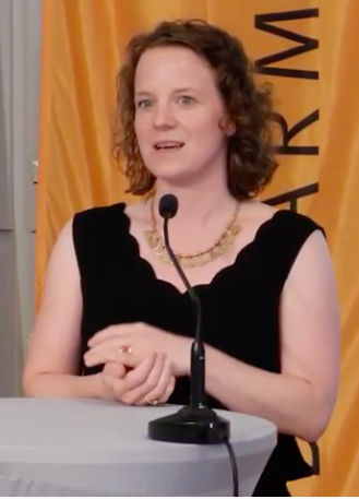 Wir gratulieren den Preisträger:innen des Journalismuspreis "von unten" 2020 von der <a href="/Armutskonferenz/">Die Armutskonferenz</a> sehr! Ein so wichtiger Preis im Sinne der Vielfalt unserer Gesellschaft &amp; Themen, die zu kurz kommen. Print: <a href="/Frauen_Netzwerk/">FrauenNetzwerkMedien</a>-Obfrau <a href="/MartinaMadner/">Martina Madner</a>, <a href="/RikeUh/">Rike Uhlenkamp</a> &amp; Sascha Montag. 1/2