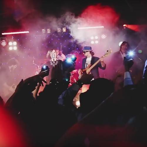 MusicNewsWeb's tweet photo. https://t.co/cGbkkwFHAS UK Music Chief warns government-backed insurance scheme is needed to pave way for live music events - #UKMusic @UK_Music #MusicByNumbers https://t.co/y5frRtISrw https://t.co/cSOe8nMsky