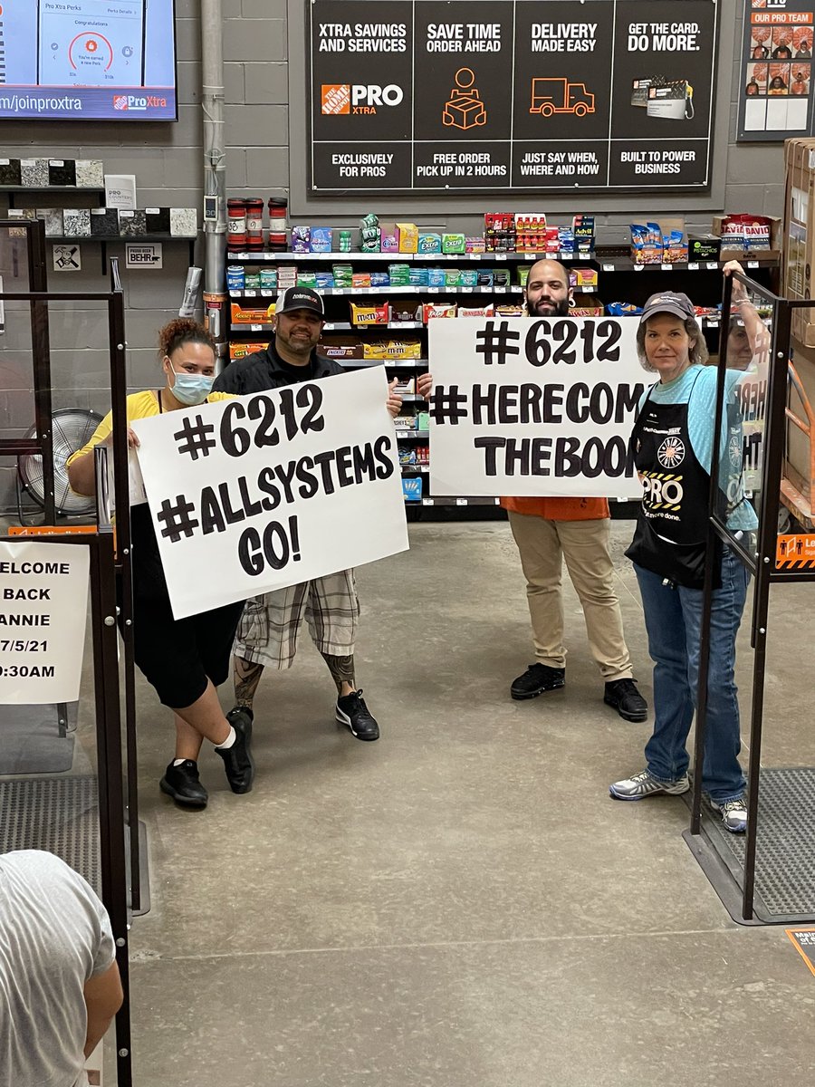 Pro desk is ready to go! Great time this morning with the team!  Reviewing pro standards! <a href="/marissaDerosa3/">marissa Derosa</a> <a href="/koby360/">koby</a> <a href="/maryanne_stl/">Maryanne St. Laurent</a> <a href="/DianeRaymond26/">Diane Raymond</a>