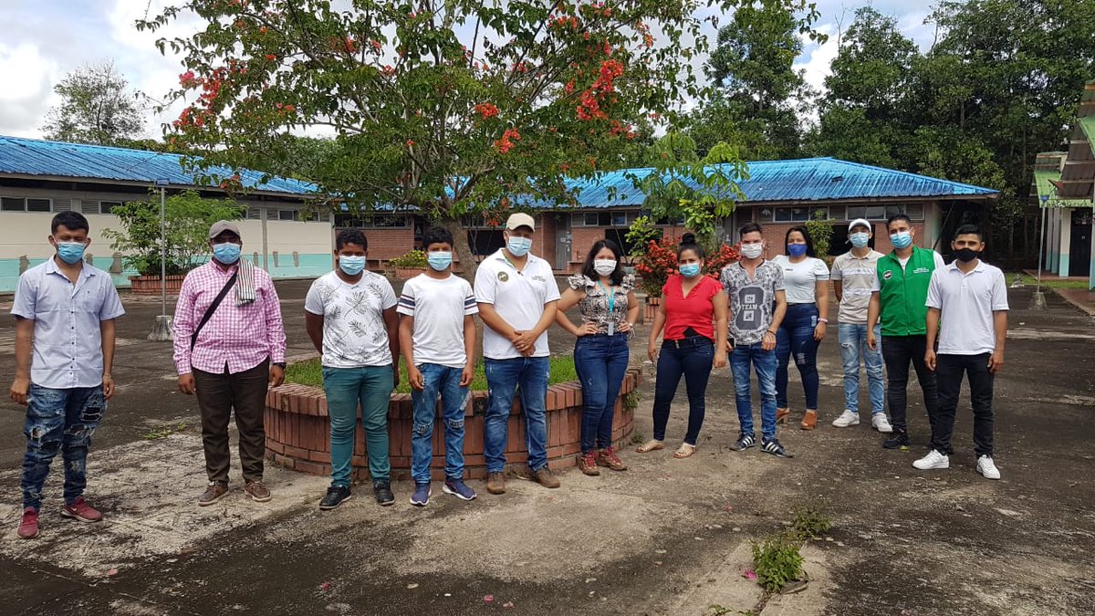 CORMACARENA's tweet photo. Seguimos consolidando la @rnjameta, esta vez, llegamos a crear el Nodo de Puerto Concordia, donde 15 líderes juveniles se vincularon para apostándole a la protección de los ecosistemas y el cuidado de los recursos naturales.

#Cormacarena @GobMeta @PuertoConcordia https://t.co/qrvpHlYy5d
