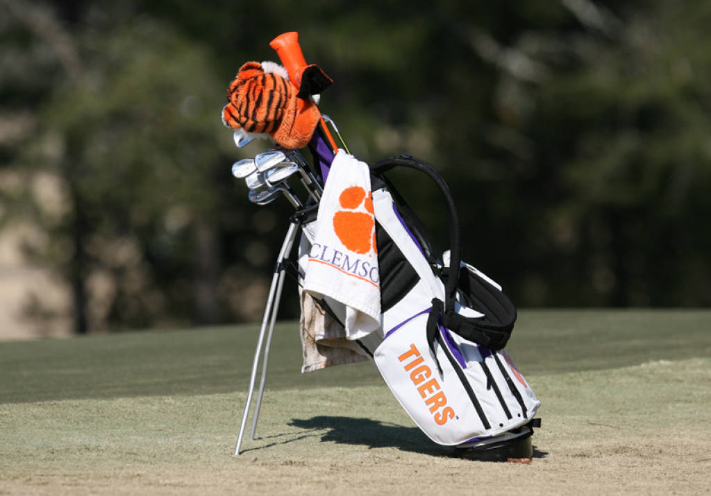 PhillyClemson's tweet photo. Calling all golfers. Join us on Friday 8/20 for a day on the links at Rock Manor. Lunch, dinner and drinks all day are included. https://t.co/82woYXRR4l
#Golf #Clemson https://t.co/w9hrfjmBqg