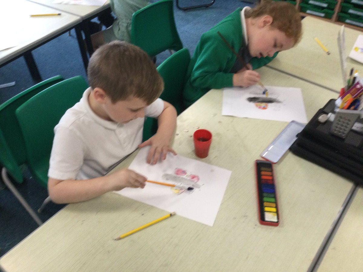 CaldiPrimary's tweet image. The new year 2’s have been experimenting with watercolours this afternoon #discoveringwhatispossible
