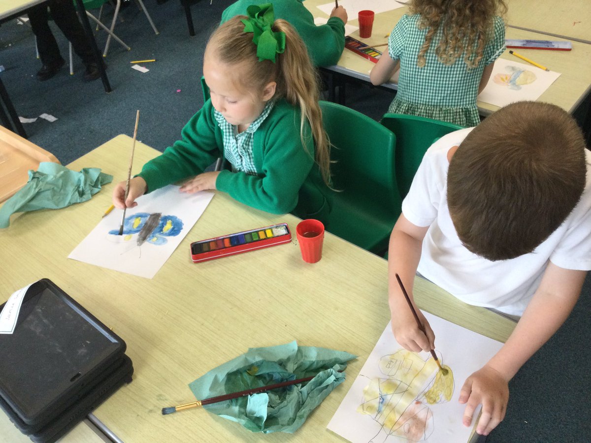 CaldiPrimary's tweet image. The new year 2’s have been experimenting with watercolours this afternoon #discoveringwhatispossible