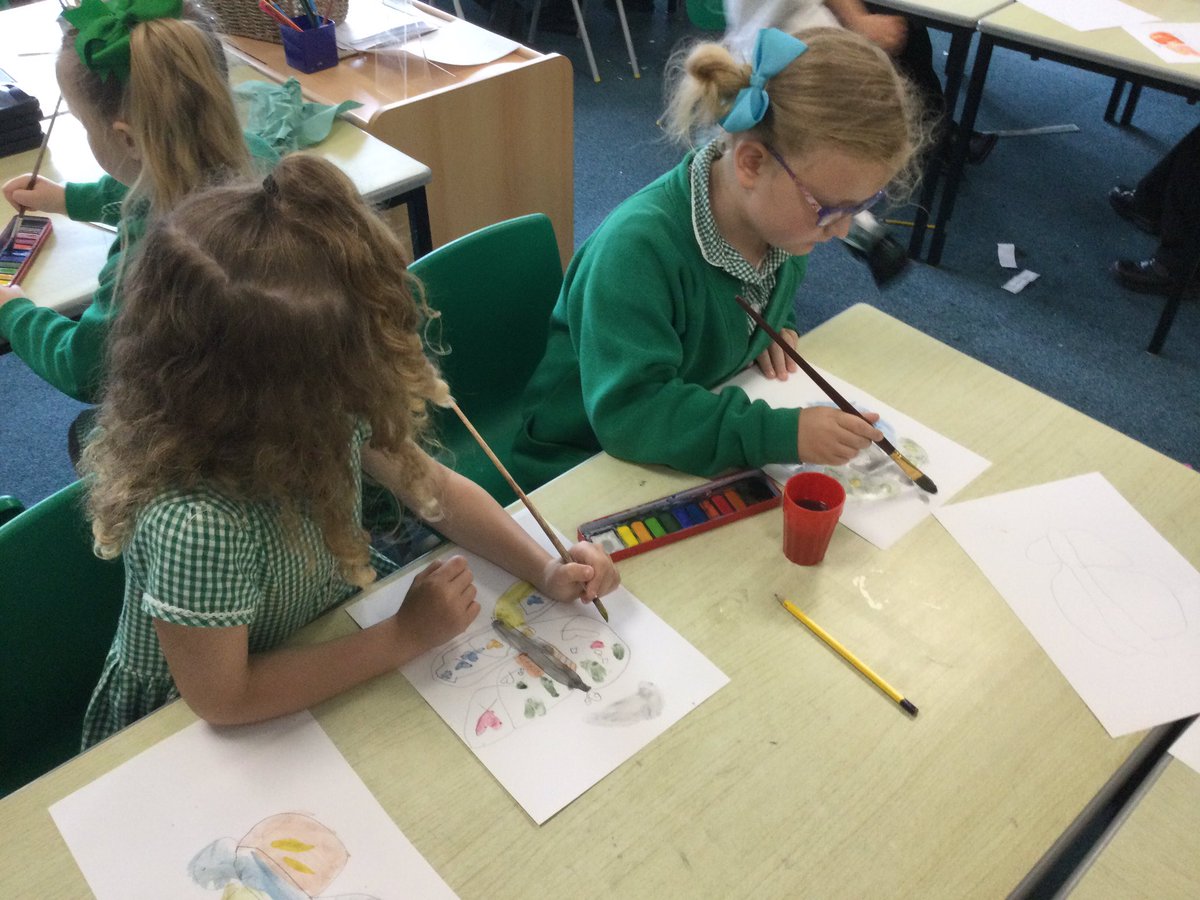 CaldiPrimary's tweet image. The new year 2’s have been experimenting with watercolours this afternoon #discoveringwhatispossible