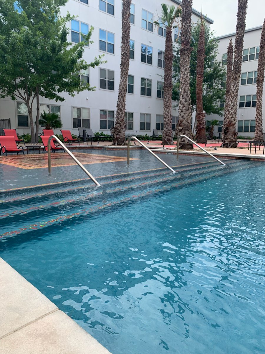 TobinLofts's tweet photo. Come escape the heat in our resort style pool 🏊☀️ https://t.co/aEWUuqUggC