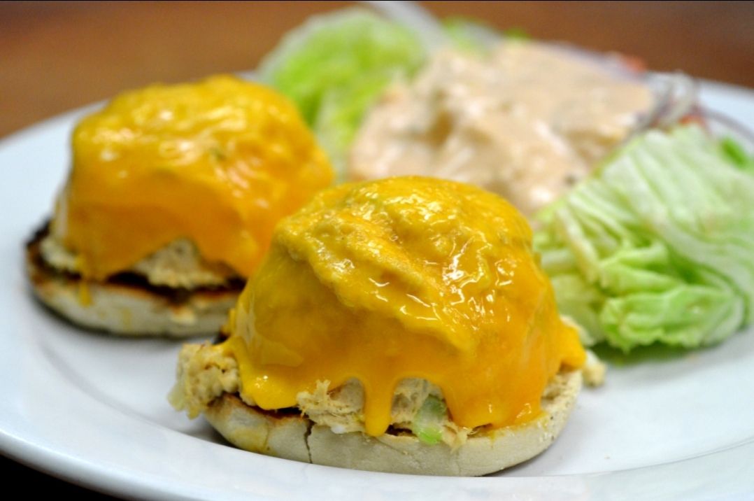 Prairie Grass Cafe 
Tuesday Lunch Special...
Traditional Tuna Melt
Toasted English Muffin, Chilled Tuna Salad, Warm Melted Cheddar, Wedge Salad with Homemade Thousand Island Dressing
YUM! 847-205-4433, 601 Skokie Blve #Northbrook