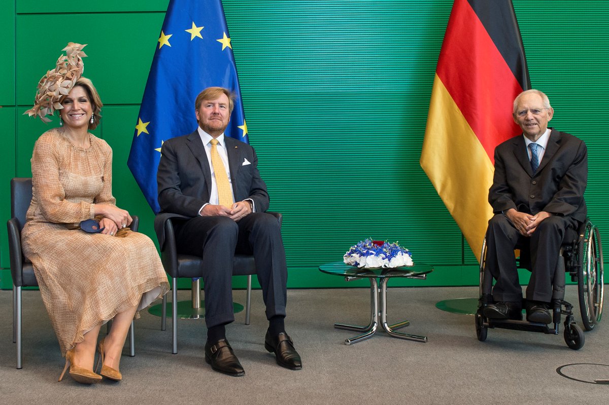 Zu sehen sind Bundestagspräsident Wolfgang Schäuble (CDU) beim Empfang des niederländischen Königspaares seine Majestät König Willem-Alexander und Ihre Majestät Königin Máxima.