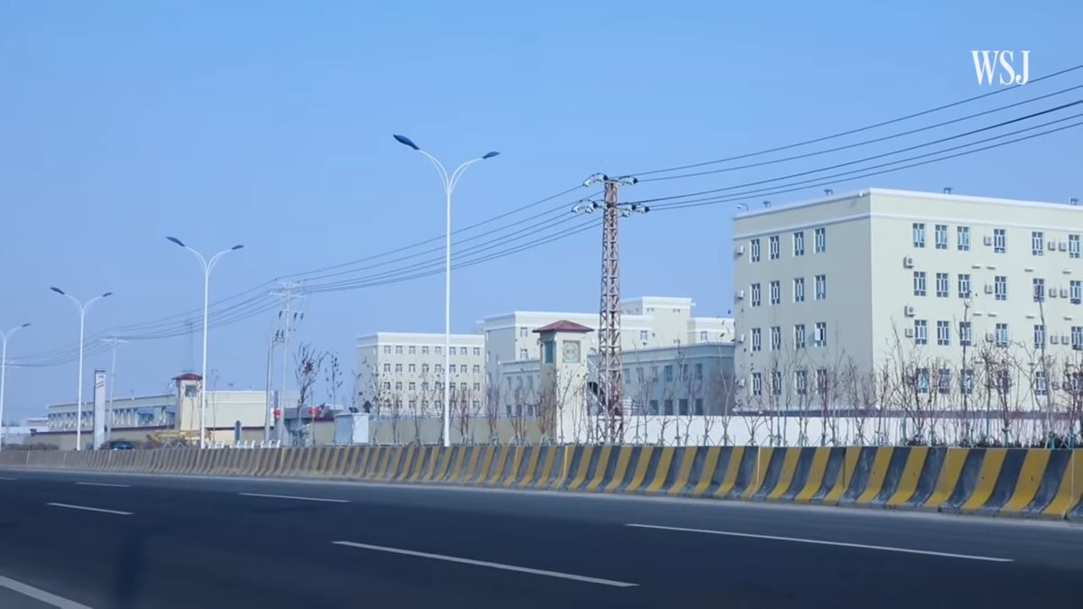 🇨🇳⛓️🏢  #Çin'in #DoğuTürkistan Özerk Bölgesi'nde, haritalarda "Sincan Kıdemli Meslek Okulu" olarak yer alan ve aslında Anningqu Toplama Kampı olduğu düşünülen bir tesisin 2018-2019'un en azından bir bölümünde kamp görevi gördüğü belgelendi.

#chinaliedpeopledied #Uygur