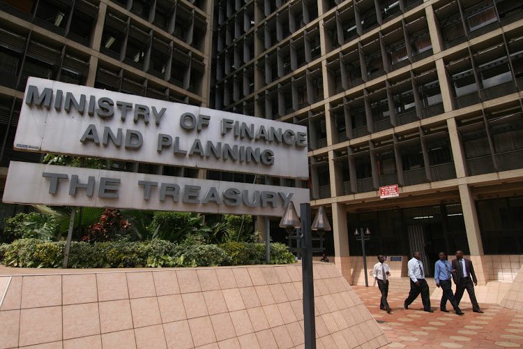 radio_punchline's tweet photo. Kenya’s official forex reserves have hit a year high on the receipt of Eurobond, and International Monetary Fund (IMF) and World Bank loans, offering a boost to the shilling.
#Kenya #NotWithoutArvs #Fundamentals #ChezaKamaWewe #SwitchToMelbet #BottomsUp #JailTheCorruptNow https://t.co/PAuYstaJ57