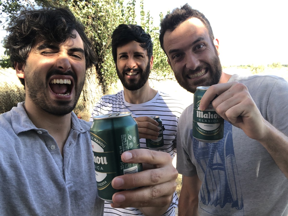 Brindando por las más de 100K visualizaciones obtenidas en el videoclip de SEÑALES... GRACIAS!!! Seguimos alucinando. 
Este viernes os tenemos preparada una pequeña sorpresa para celebrarlo. 🥳

🎥 youtu.be/caVyu-nJvkk