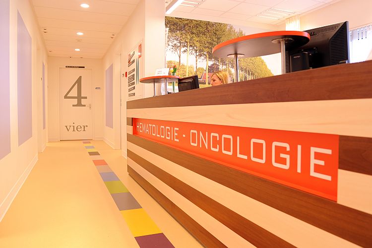 Elkerliek zet handtekening onder unieke regionale samenwerkingsovereenkomst voor de best mogelijke oncologische zorg in Zuidoost-Nederland: #OncoZON voorloper in Nederland. bit.ly/3jJnE4t #samenwerkentegenkanker