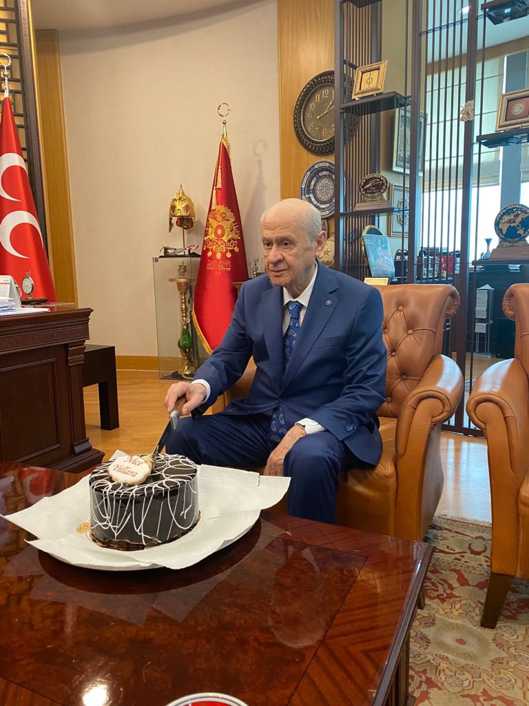 #DavayaAdananBirÖmür
Nice 24 Yıllara...