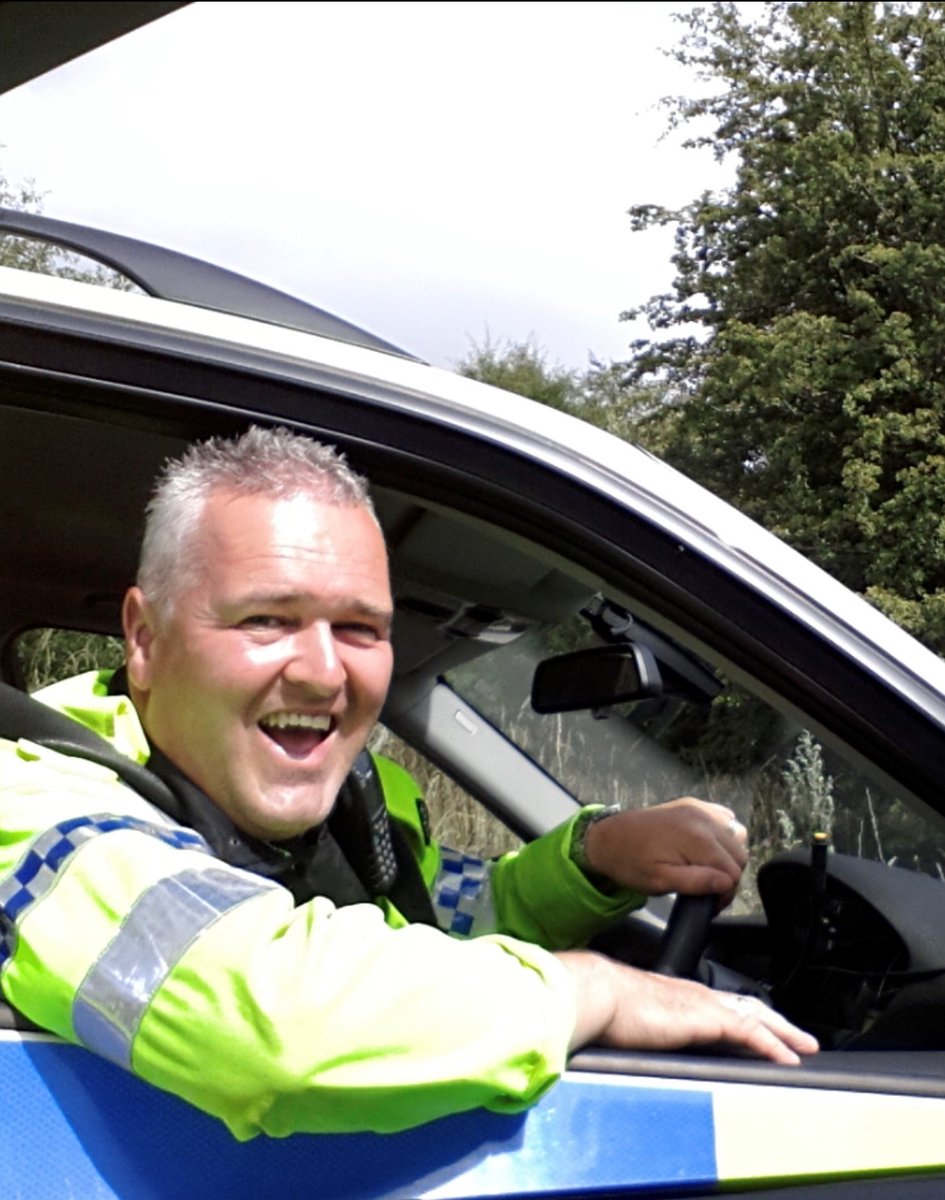 NWmwaypolice's tweet photo. Today we say a fond Farewell to our @gmptraffic cop #ME41 PC 2087 Sharp as he hangs up his key and radio for the last time
It's been an absolute pleasure & honour working with you. 30 years, where has the time gone. #HappyRetirement from us all & best wishes for the future 👍 https://t.co/U0QkdcTGZn