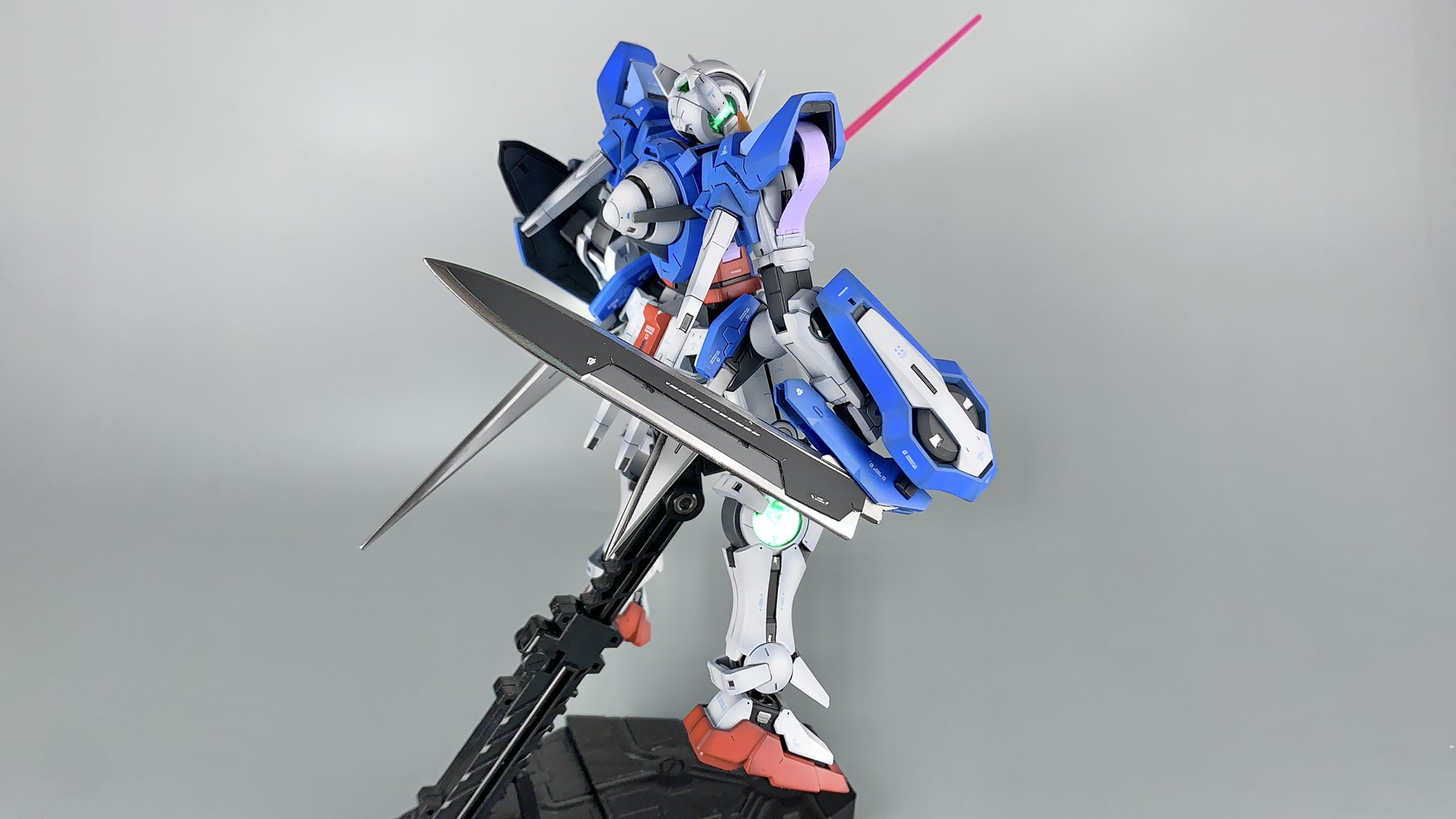 ガンダムラボ 過去作投稿 Hg ガンダムエクシア 素組みではシンプルすぎる配色だったので ガチで塗り分けしてみました Youtube T Co 2un23dhdgy Youtube ガンダムエクシア ガンプラ ガンプラの画像を貼るとrtされると聞いて