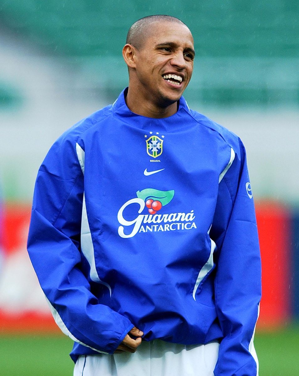 sportbible's tweet photo. Roberto Carlos on Luke Shaw 🗣️: “You can see he’s very motivated, his performance against Ukraine was very good. He’s been improving each game. I think he’s got everything to get to the top. He’s the left-back for England - that in itself says a lot." https://t.co/9wPnbBvD54