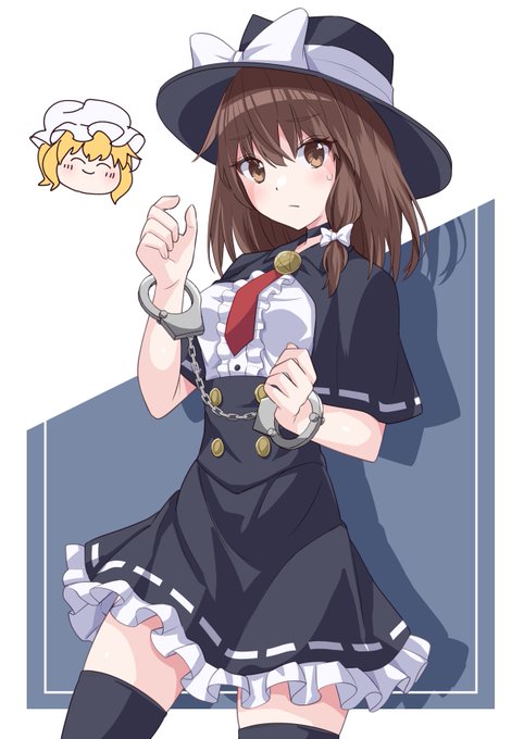 何故か手錠をかけられる蓮子 