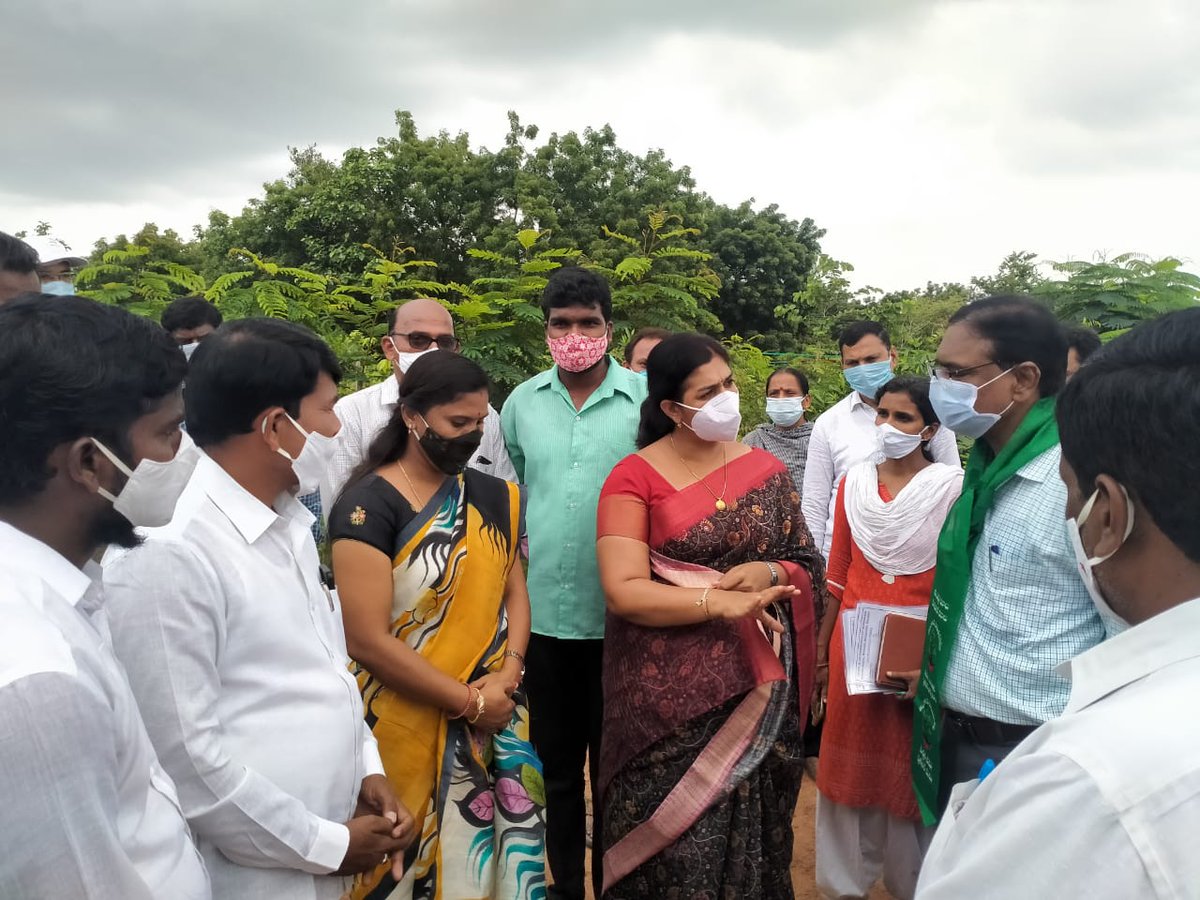 GMuneerabad's tweet photo. PAPPE PRAGATHI 4TH
ON 05.07.2021 Smt. Priyanka vargis
I.F.S OSD to Hon'ble CM VISITED TO GP MUNEERABAD @Collector_MDL  @HarithaHaram https://t.co/uUoJ5n6nyC
