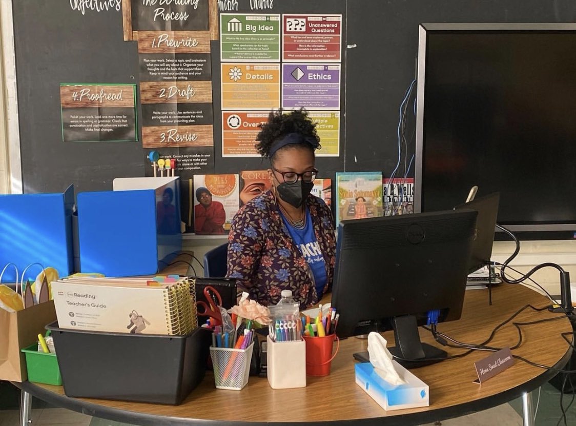 CHES_TAG's tweet image. Today we are wishing a very Happy Birthday to Mrs. Rubin!! @mrsrubinsworld 
Thank you for being a part of our #CHESTAGTEAM. Your light continues to shine through your creativity, your classroom structure and your nurturing spirit! Continue to Rock on! #chesRubin5 #CHESROCKS