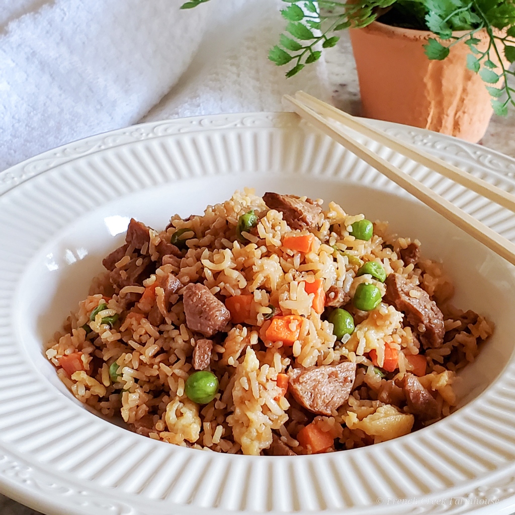 I know this is a big claim, but I'm going to stand by it--this is the best fried rice I've ever eaten! It took me years to finally get it right, but my goodness, it's amazing! Full recipe here: frenchcreekfarmhouse.com/2021/07/restau…

#recipeoftheday #glutenfree #vegan #homemade