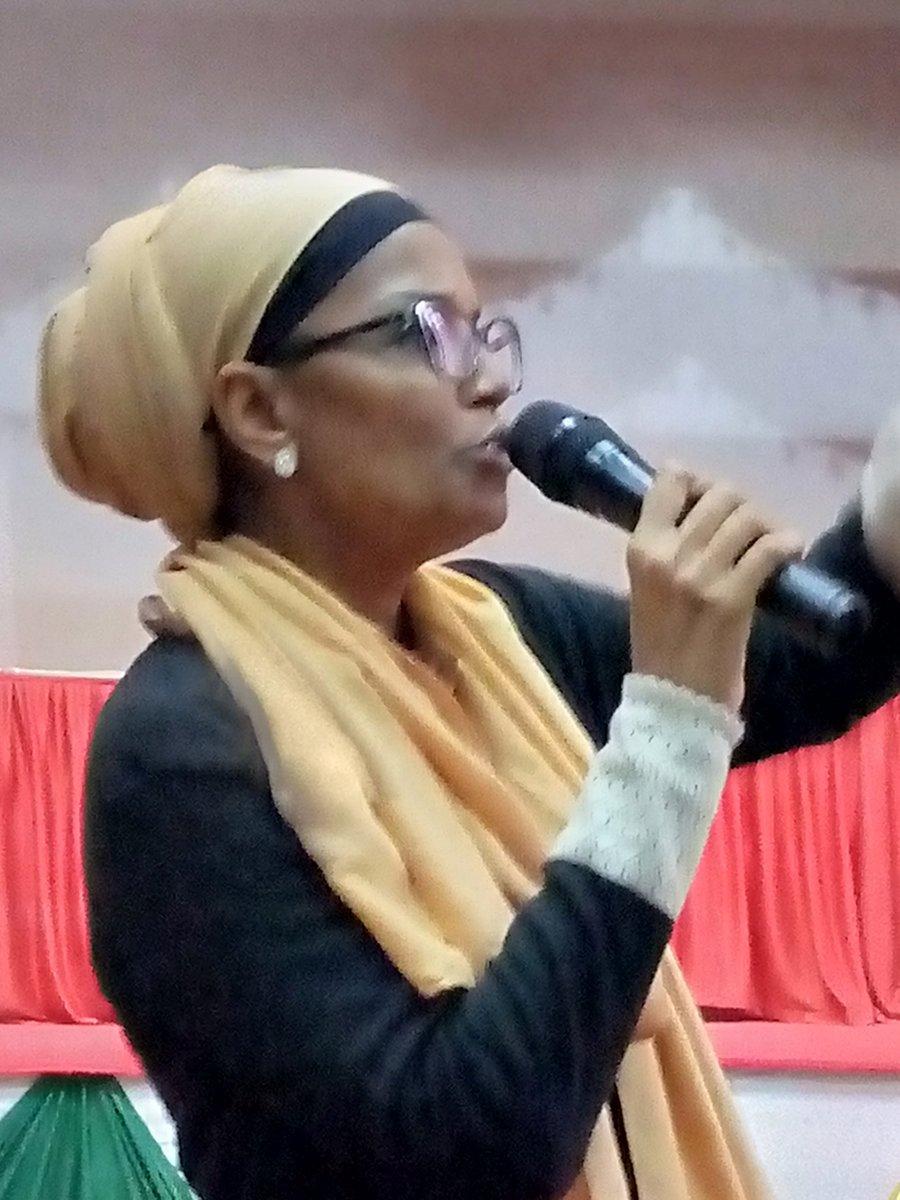 alaminkimathi's tweet photo. Umra Omar, 38, renowned humanitarian and community conservation strategist and founder of @SafariDoctors, an organization that delivers primary medical care and health education by boat, air, and land in Lamu is going for the post of Lamu governor in 2022. https://t.co/B4ks1NvC3c