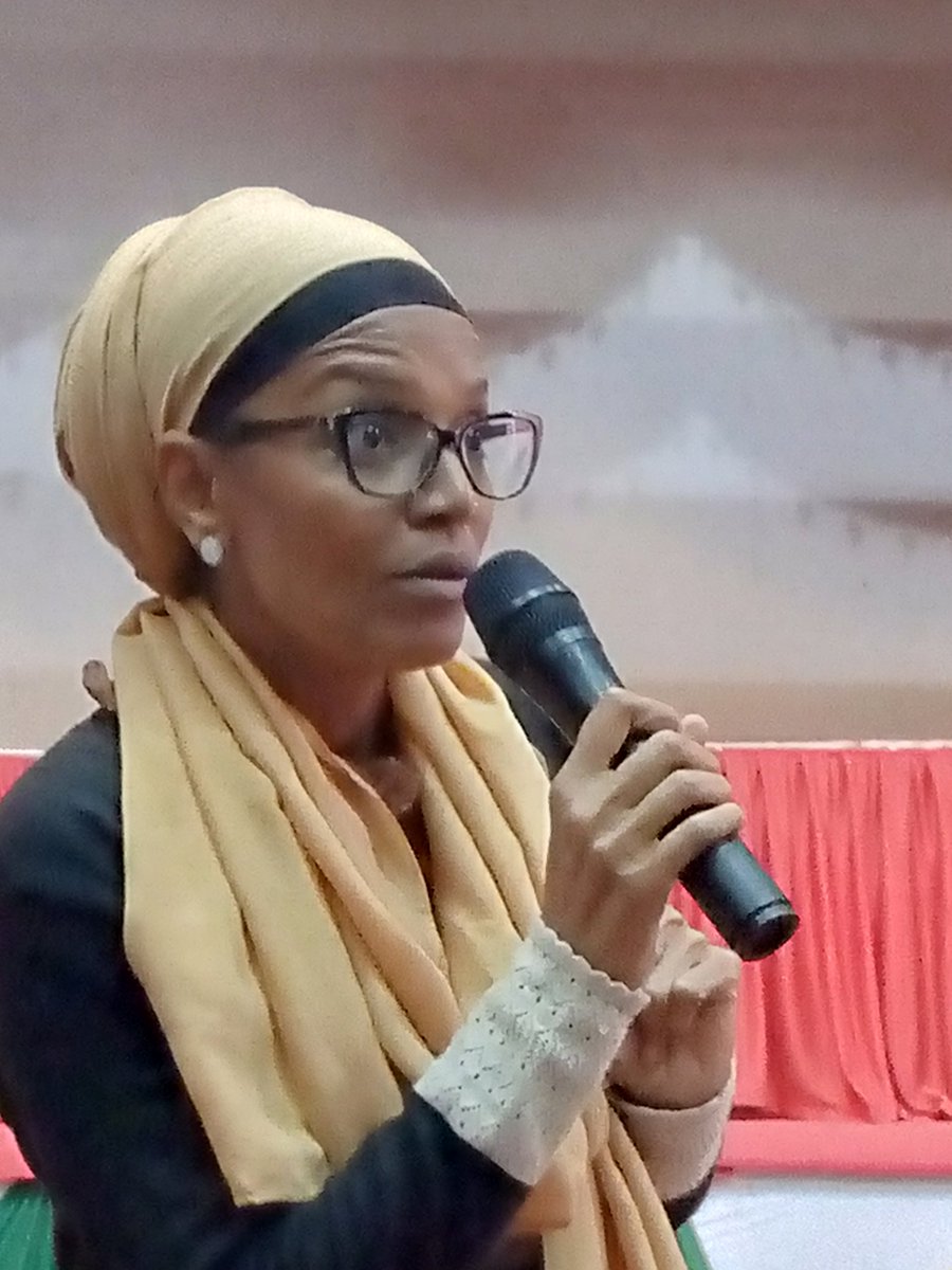 alaminkimathi's tweet photo. Umra Omar, 38, renowned humanitarian and community conservation strategist and founder of @SafariDoctors, an organization that delivers primary medical care and health education by boat, air, and land in Lamu is going for the post of Lamu governor in 2022. https://t.co/B4ks1NvC3c