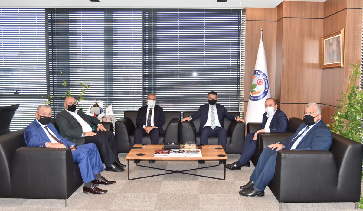 huseyinozturk_1's tweet photo. Sayın Bakanımız @bekirpakdemirli 'nin ziyaretinde; Bakan Yardımcımız Sn. @fatihmetintr, Personel Genel Müdürümüz Sn. Adem Dinç, @ozormanis1 Genel Başkanı Sn. @settaraslan ve @TmmobOrmuh Genel Başkanı Sn.@HTurkyilmazOMO da yer aldı. https://t.co/fvG9H7vDLN