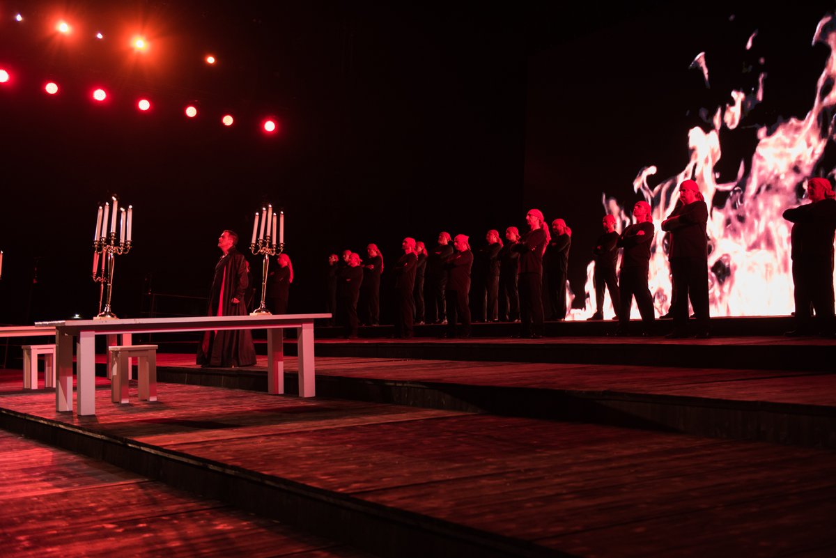 OperaRoma's tweet photo. Questa sera al Circo Massimo ultimo appuntamento con “Il trovatore” di Verdi: sul podio dell’Orchestra del Teatro dell’Opera #DanieleGatti, regia di #LorenzoMariani.
Con #ClémentineMargaine #RobertaMantegna #PieroPretti #GiovanniMeoni #MarcoSpotti
#CircoMassimo2021 #operaroma https://t.co/3eLriP7lOo