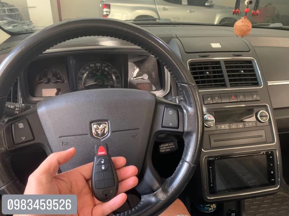 NhatKeys's tweet image. Dodge Journey all key lost..... programming new key complete. 
#mycontact0983459526
#programmingkey
#keysshop
#dodgejourney
#allkeylost