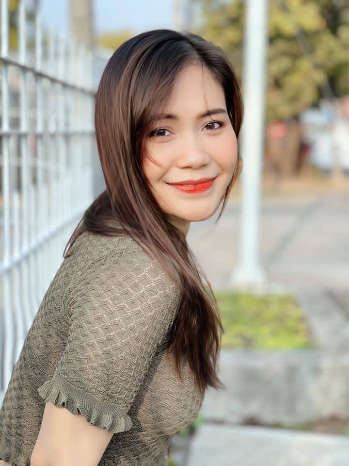 2021Revtweets's tweet photo. Today, singer MeeNo got abducted as per entertainment sources.
#July6Coup
#DreadfulCovidAmidMilitaryCoup
#WhatsHappeningInMyanmar https://t.co/1w6nLM9Got