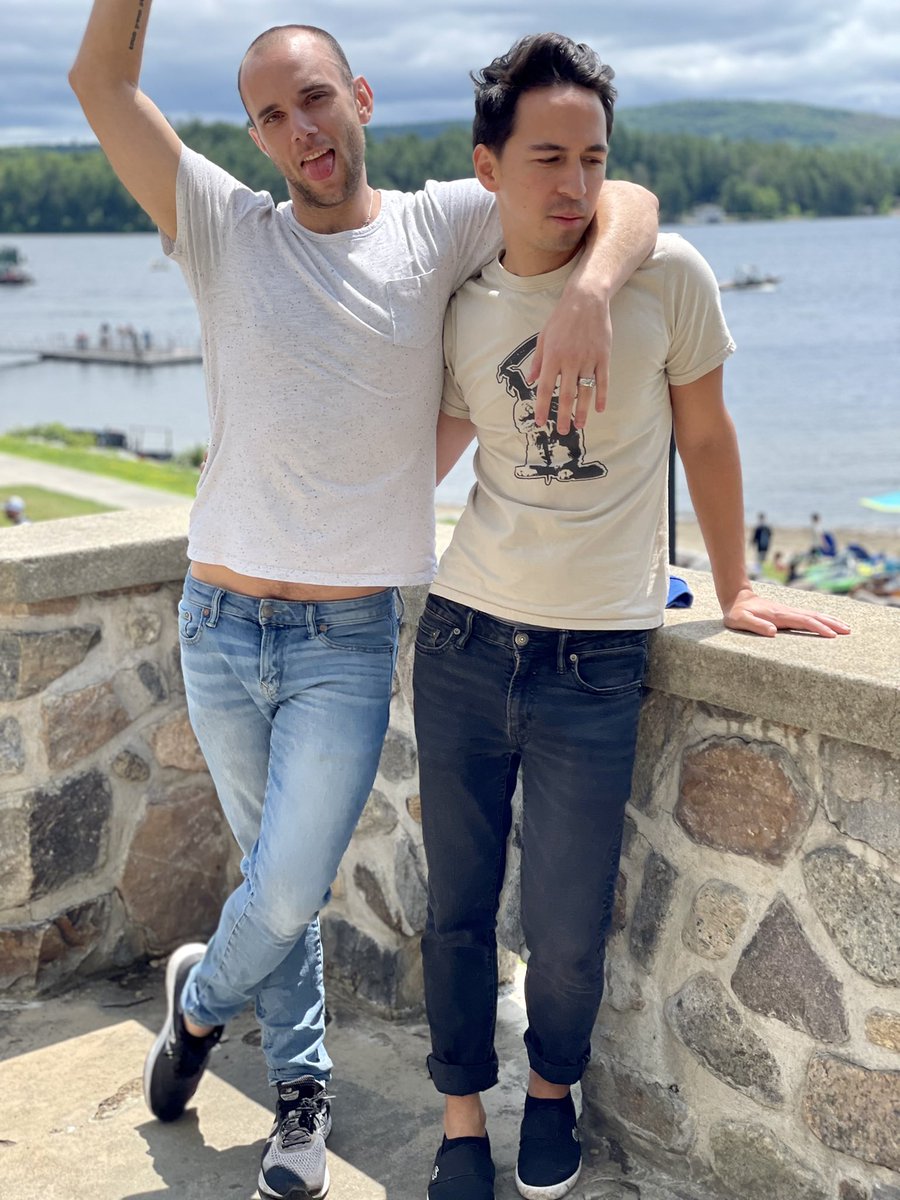 Adam_Armstr's tweet image. sure whatever let’s get hitched 💍