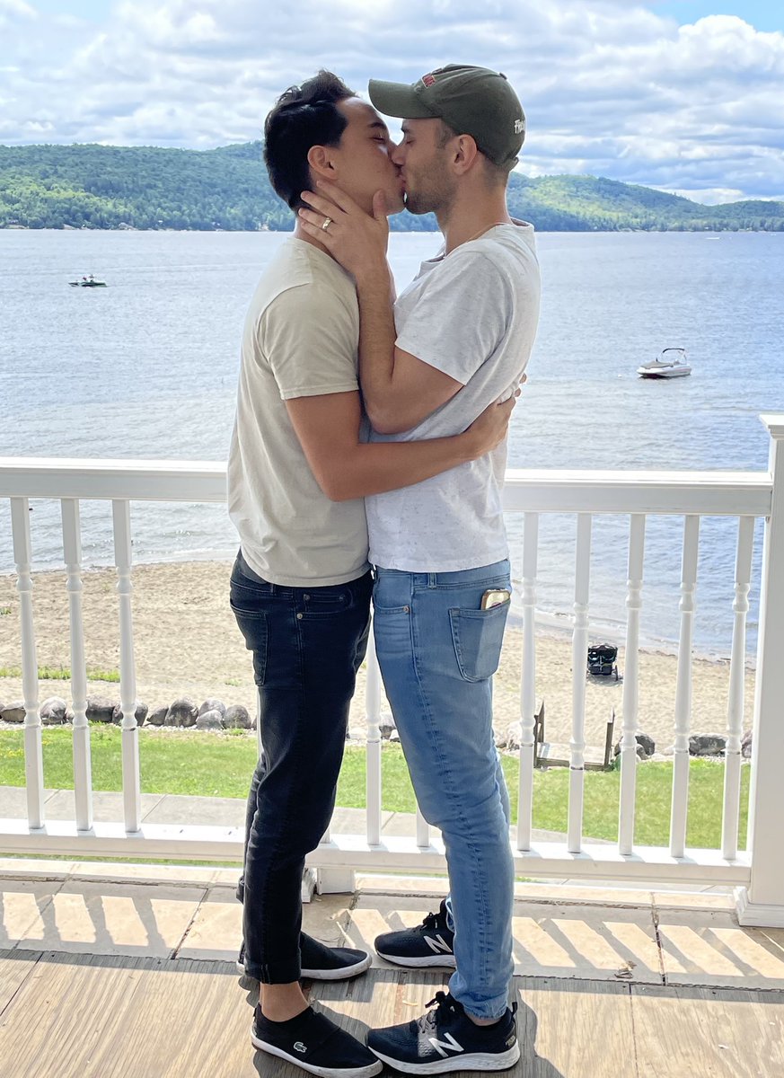 Adam_Armstr's tweet image. sure whatever let’s get hitched 💍