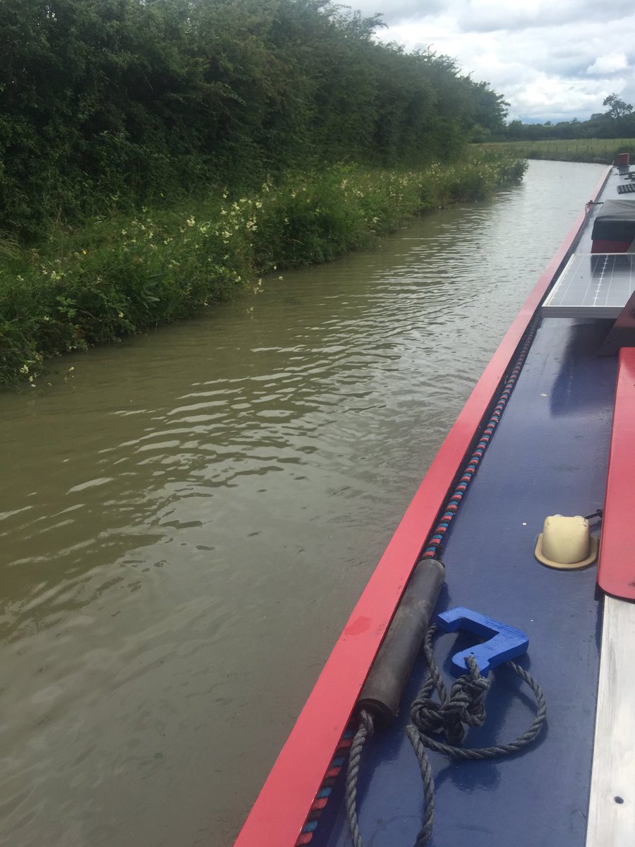 OX3reporting's tweet image. Towpath before and after stretches near Shuckburgh , which do you prefer?@crtcontactus