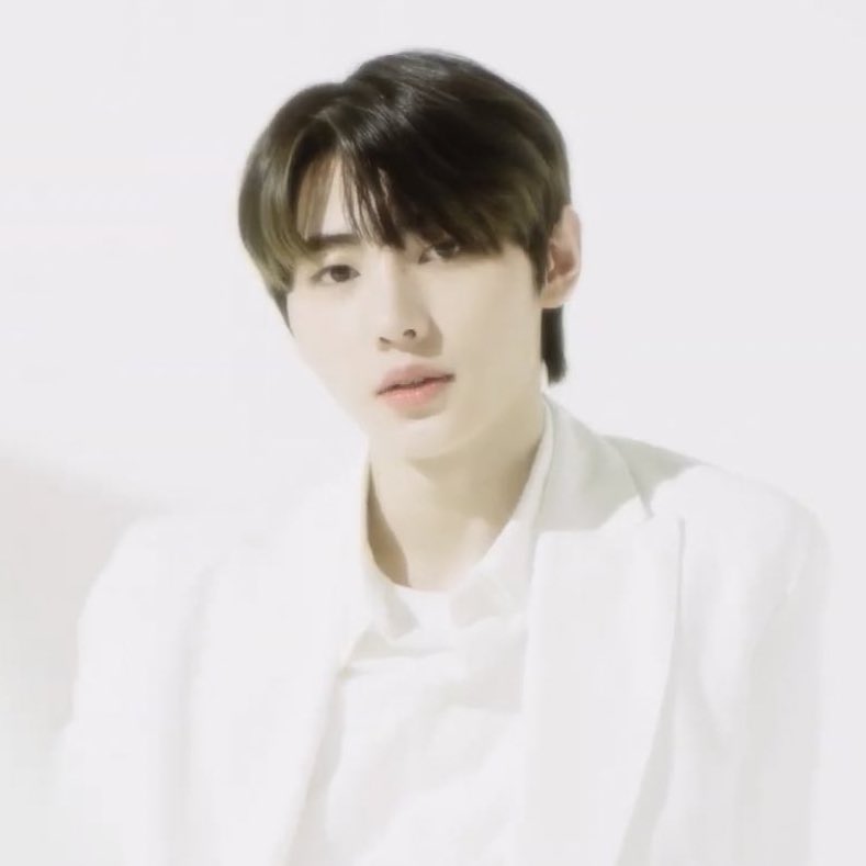 doll sunghoon 🌟 tweet media